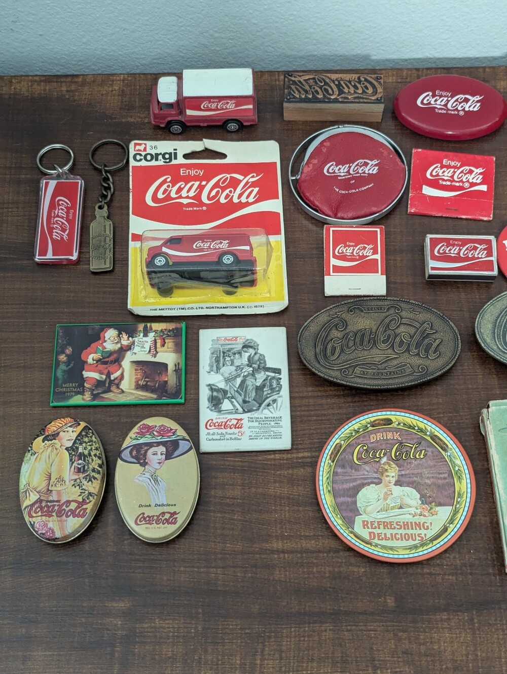 Huge Vintage Coca-Cola Collectibles Estate Lot - Corgi Diecast, Pins, Trays, Bot - Picture 2 of 9